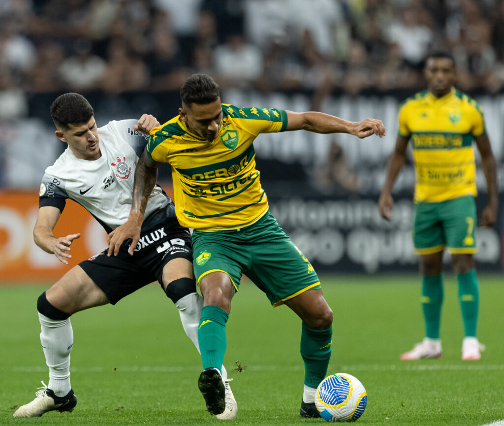  Nesta segunda-feira(28), o Corinthians enfrenta o Cuiabá na Arena Pantanal, às 19h, pela 31ª rodada do Campeonato Brasileiro. 