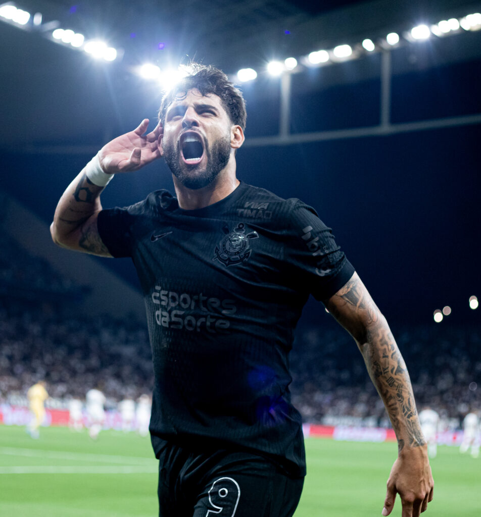  Yuri Alberto entrou para o top-3 artilheiros do Corinthians em clássico no século após marcar dois gols em cima do Santos.