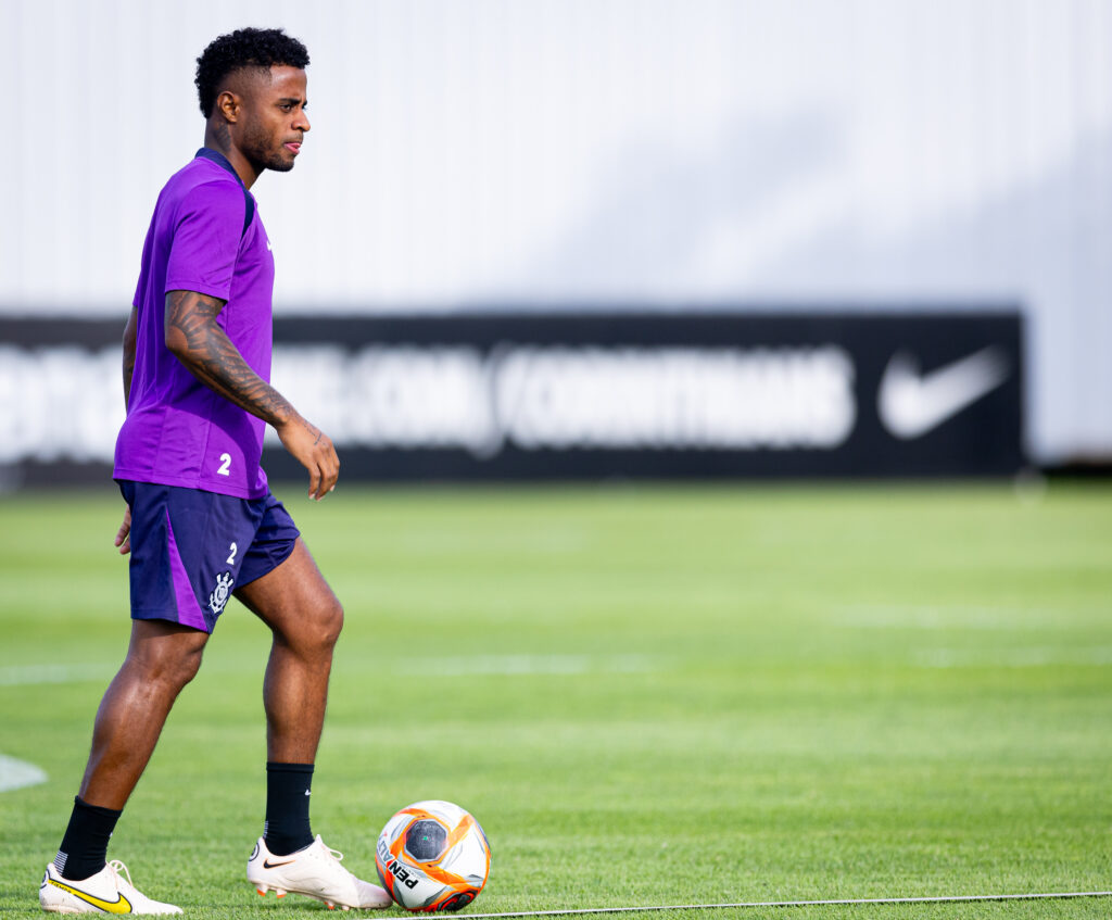  Diego Palacios não é relacionado para os jogos há mais de um mês. A ultima vez que o atleta jogou foi contra o Noroeste, pelo Paulistão.