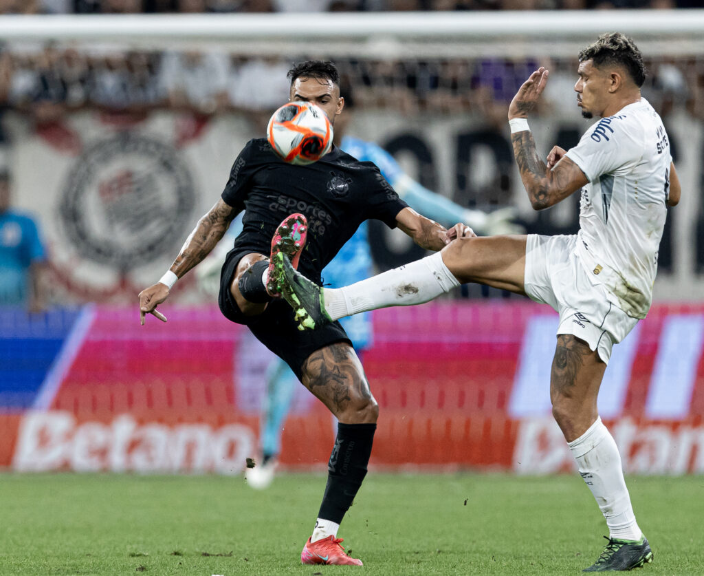 Nesta quinta-feira (06), a Federação Paulista de Futebol (FPF) definiu quem irá apitar a partida entre Corinthians e Santos.