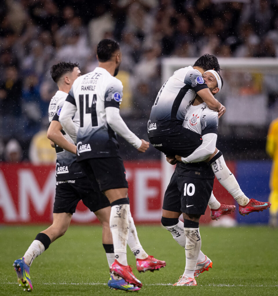 O Corinthians venceu o Racing-URU, na Neo Química Arena, pela 3 rodada da fase de grupos da Copa Sul-Americana, pelo placar de 1 a 0.