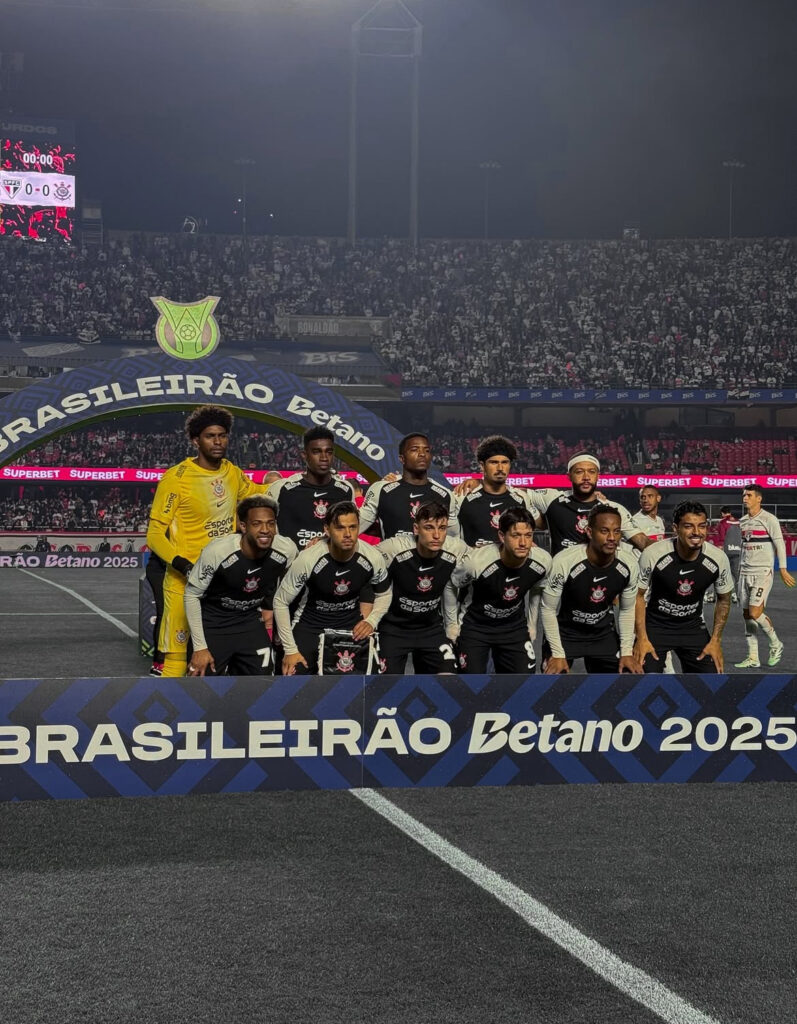 O Corinthians foi derrotado pelo São Paulo por 2 a 0. Desse modo, o Alvinegro ficou na 10ª colocação, com 19 pontos. 