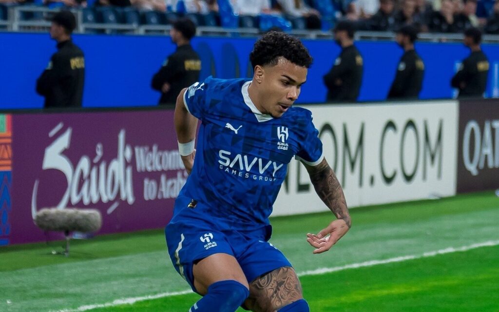 O Corinthians está interessado na contratação de Kaio César, atacante brasileiro de 21 anos que atua no Al-Hilal.