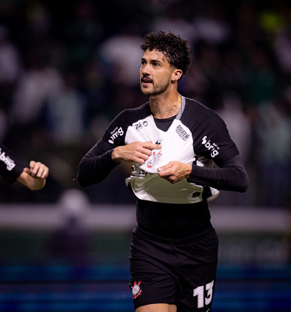 O Corinthians tem o desejo de prolongar o vínculo do zagueiro Gustavo Henrique para as próximas temporadas. 