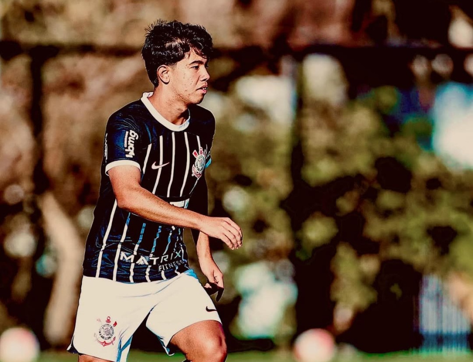 O atacante Fernando Ojeda Filho, de 17 anos, não faz mais parte das categorias de base do Sport Club Corinthians Paulista.
