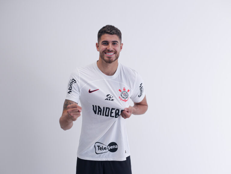 Pedro Raul na sua primeira apresentação como atleta do Corinthians